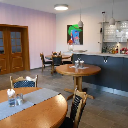 Albrecht's & Restaurant Gmbh 2*